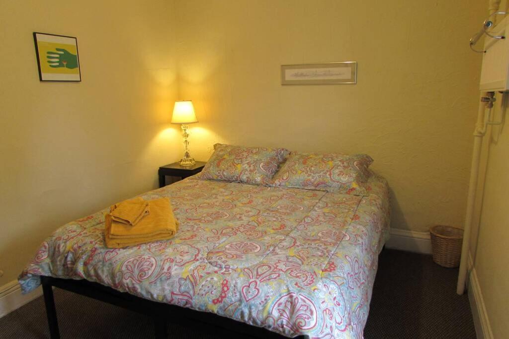 Great Gorge Guesthouse: Falls-View Retreat Near Downtown Attractions Niagara Falls Exterior photo